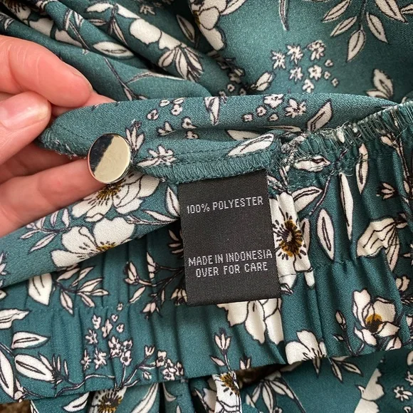 By & By Women’s Green Floral Blouse - Picture 9 of 10